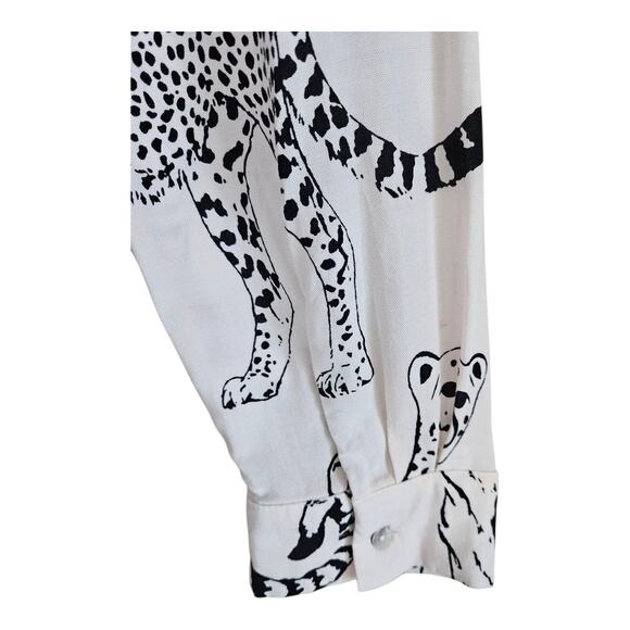 JANE + DELANCEY Women's XL Blouse Big Cats Cheetah Tiger Safari Button Up 44" - Picture 5 of 7